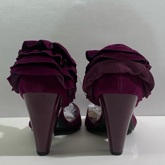 Qupid Women's 7.5 Purple Ruffled Heels - Picture 2 of 8